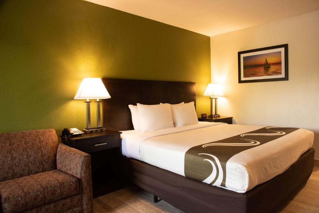 Quality Inn & Suites St. Petersburg – Clearwater Airport Recently Renovated Main image 2